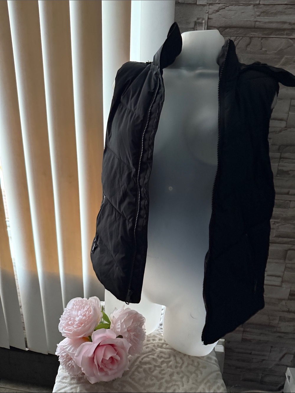 GAP Black Quilted Puffer Vest